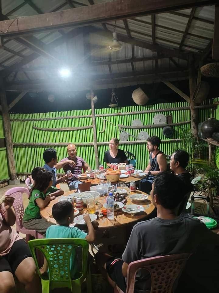Odambang Village Homestay Battambang Exteriör bild