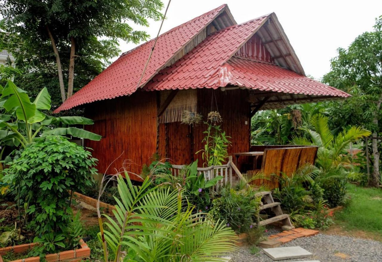 Odambang Village Homestay Battambang Exteriör bild