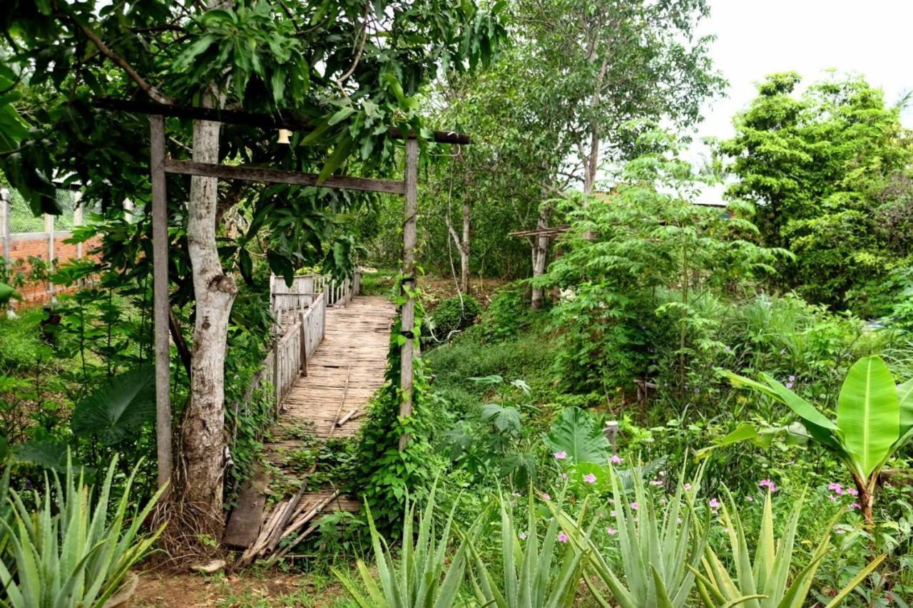 Odambang Village Homestay Battambang Exteriör bild