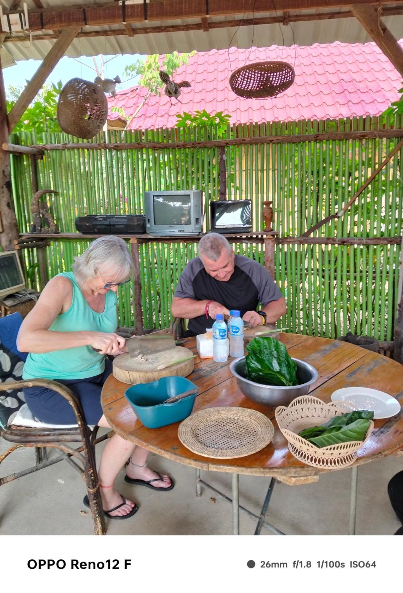 Odambang Village Homestay Battambang Exteriör bild