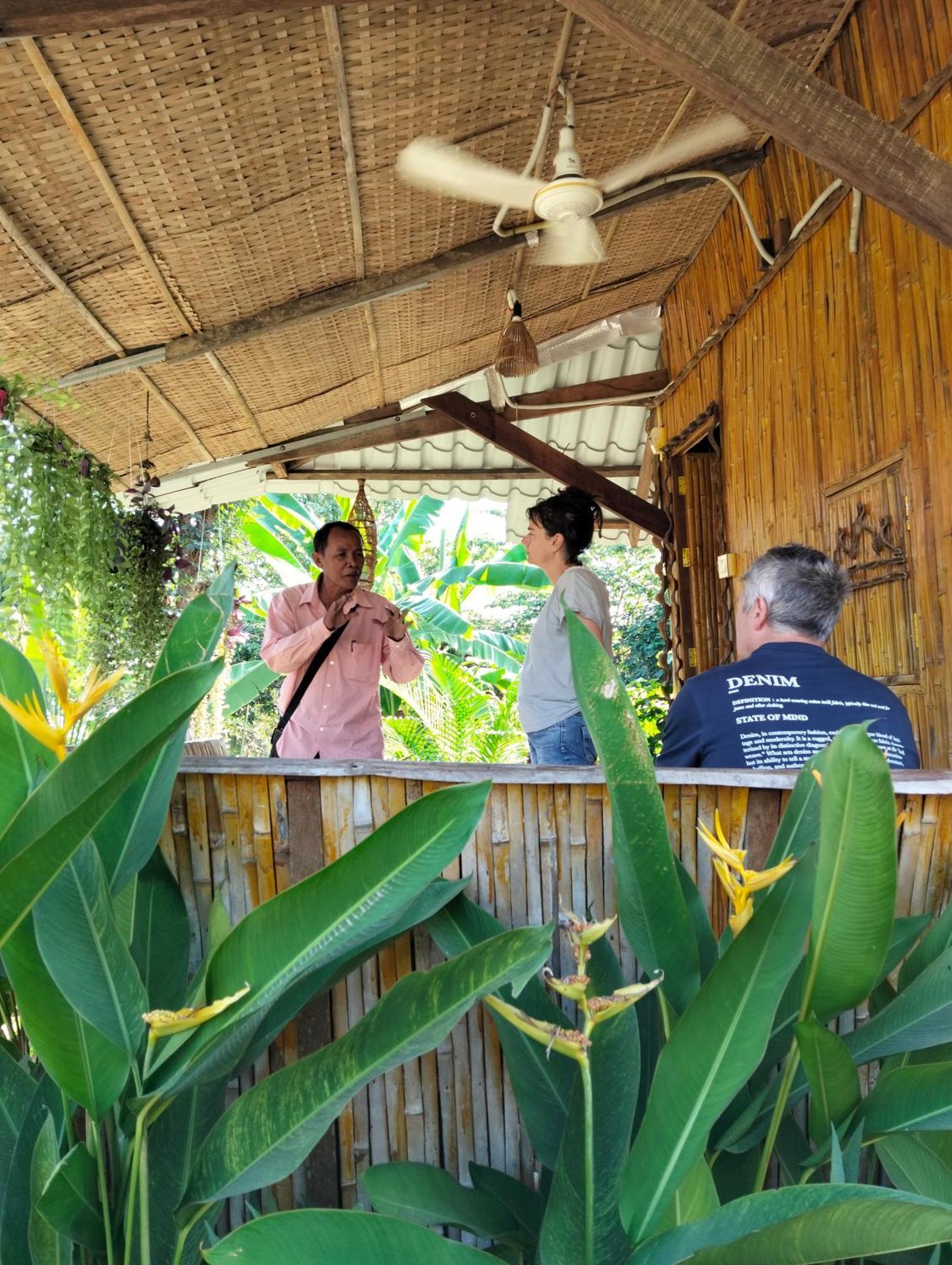 Odambang Village Homestay Battambang Exteriör bild